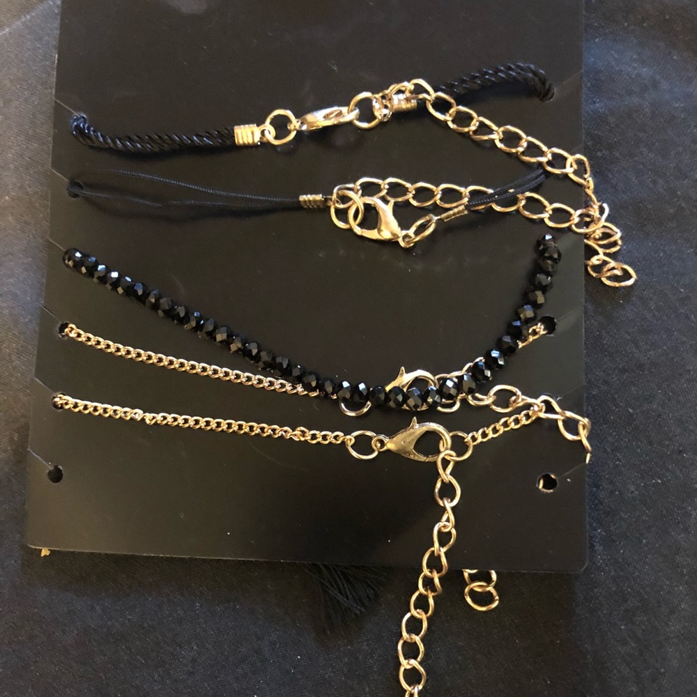 Bracelets & watch - Picture 3 of 4
